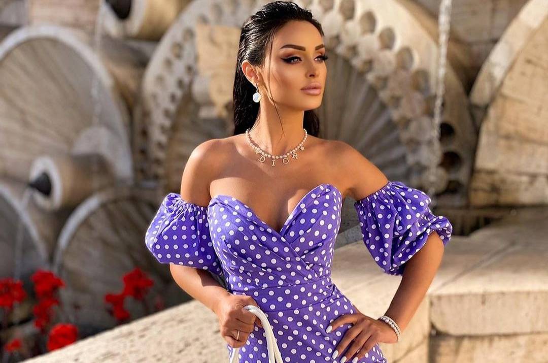 Perfect bride from Armenia