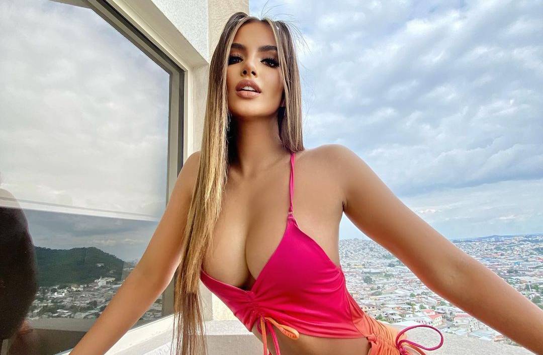 beautiful ecuadorian woman