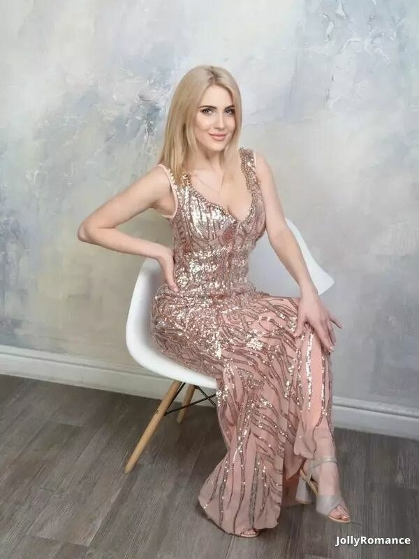 Aliona Profile image 4