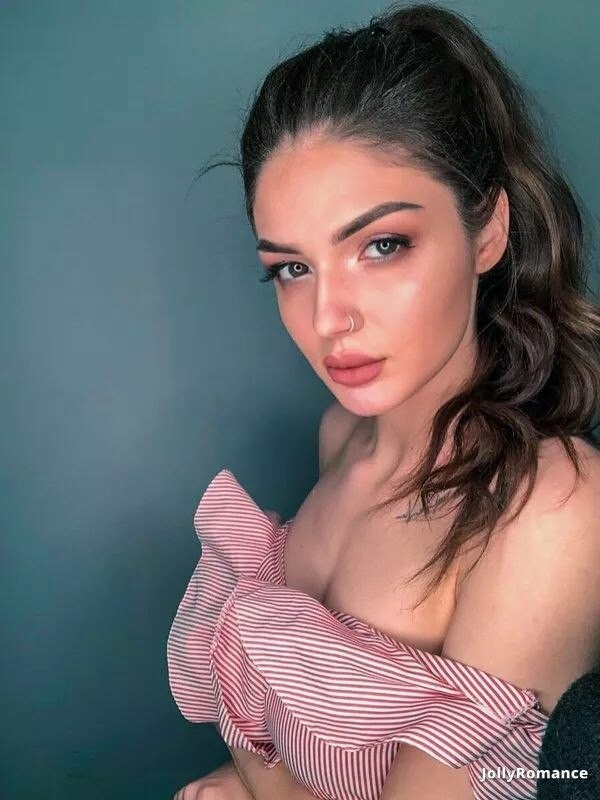 Olga Profile image 1