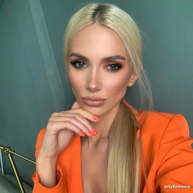 Ekaterina Profile image 1