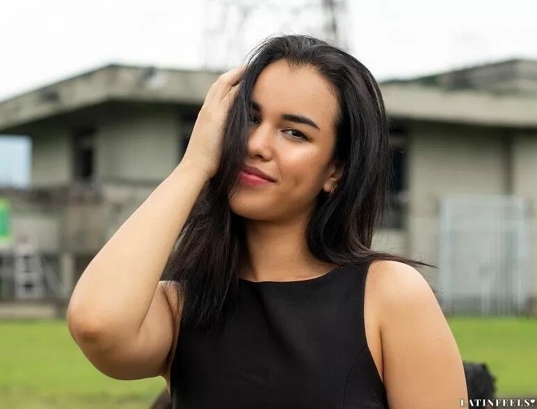 Laura Profile image 5