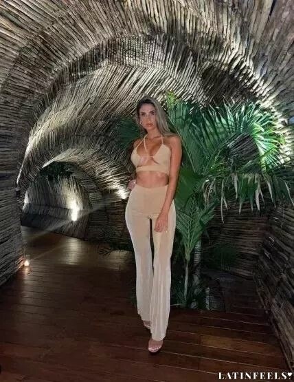 Lucia, 34