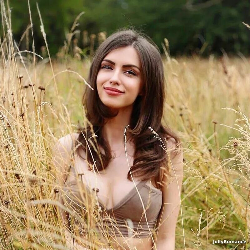 Alyona Profile image 3