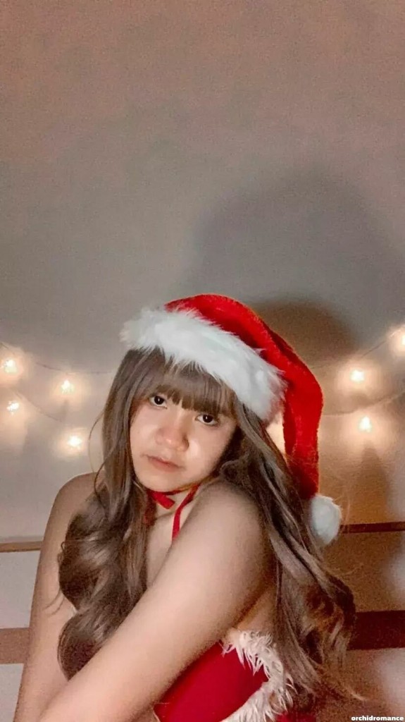 Apisara Profile image 3