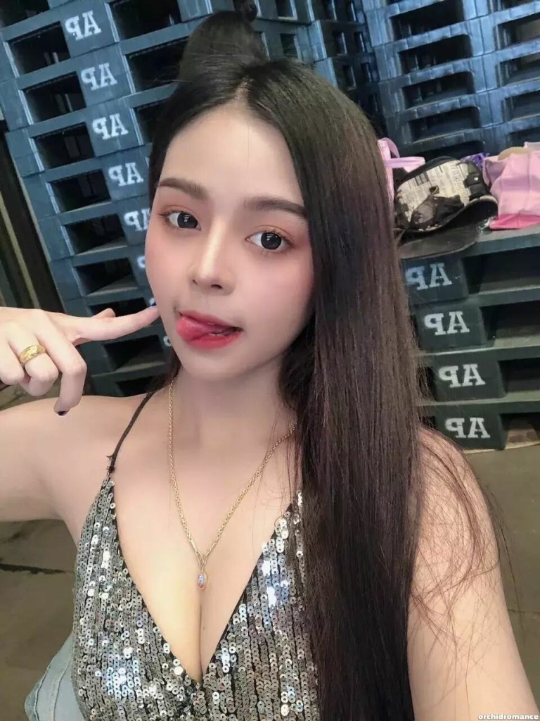 Wandee Profile image 1