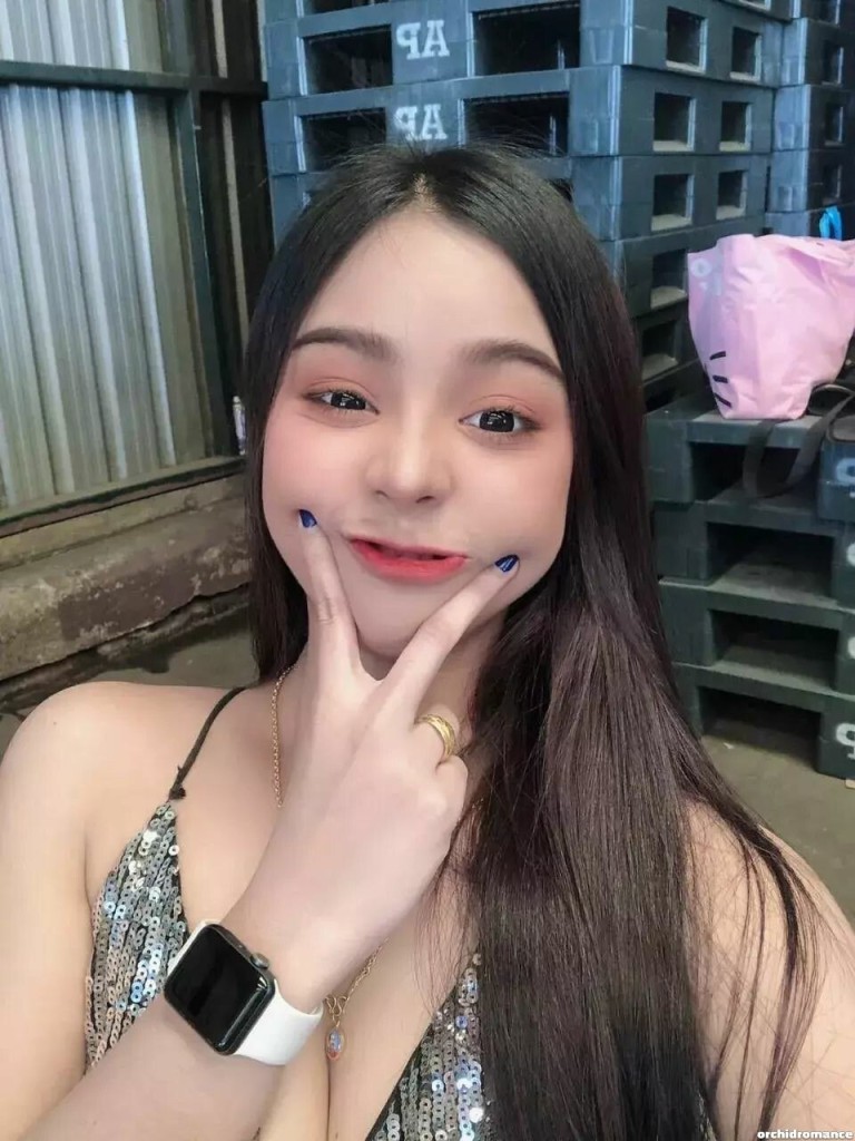 Wandee Profile image 5