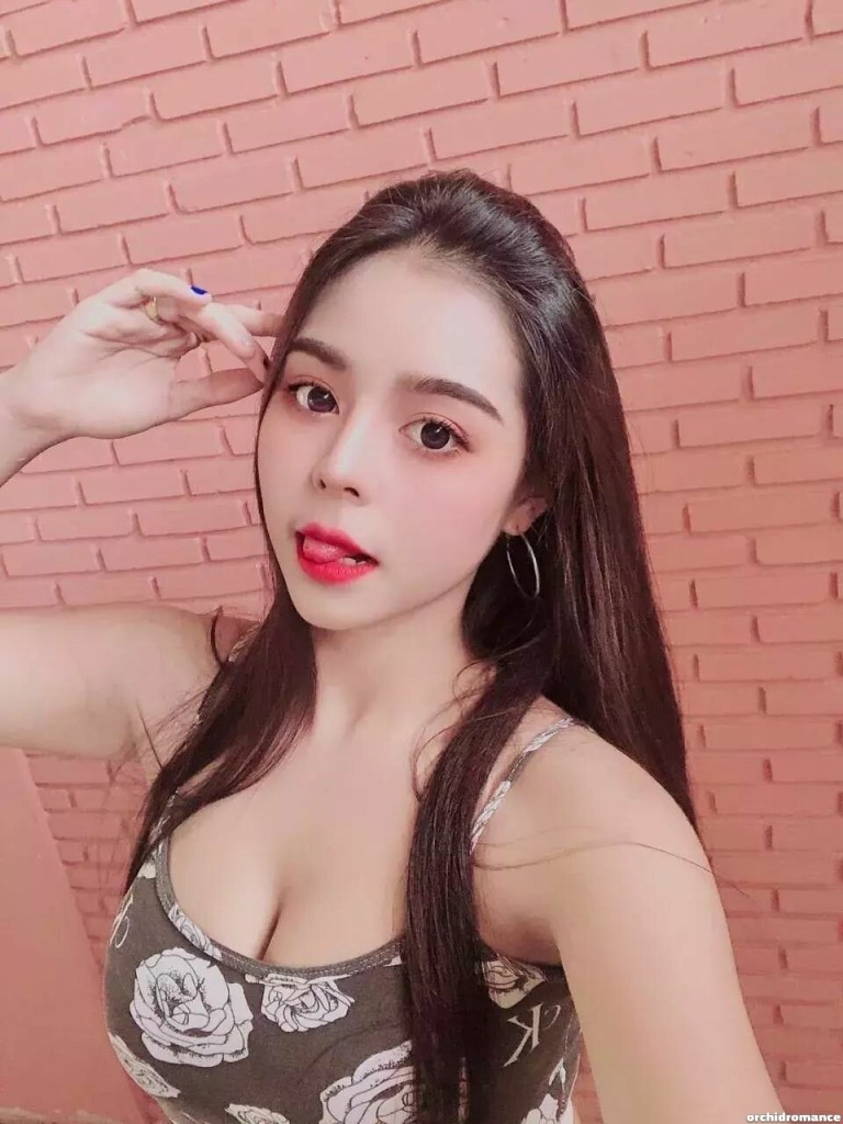 Wandee Profile image 2