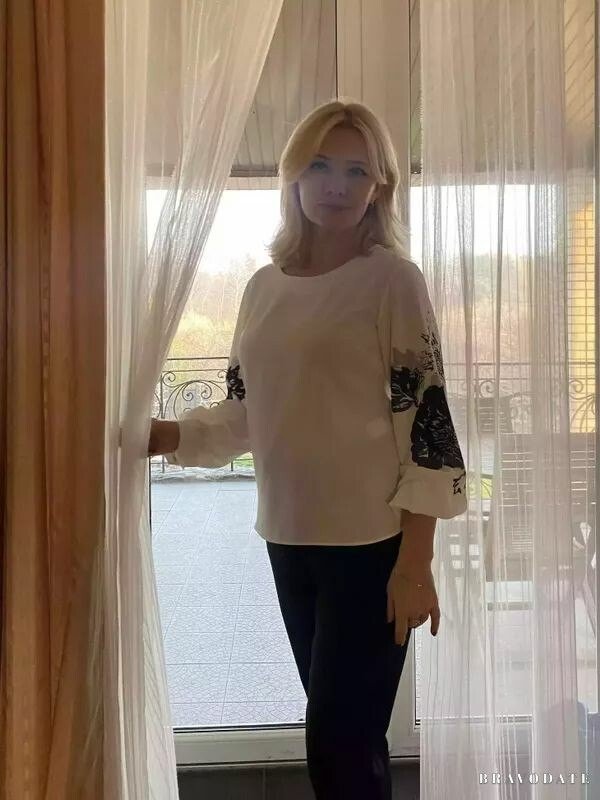 Oksana Profile image 1