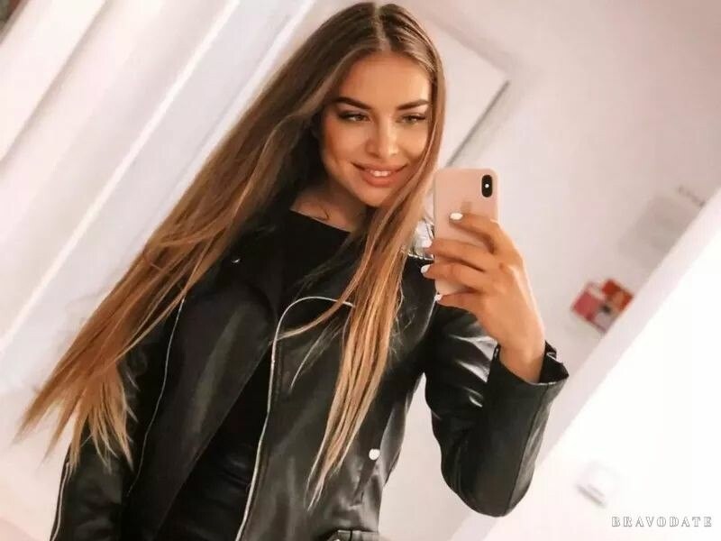 Alina Profile image 3