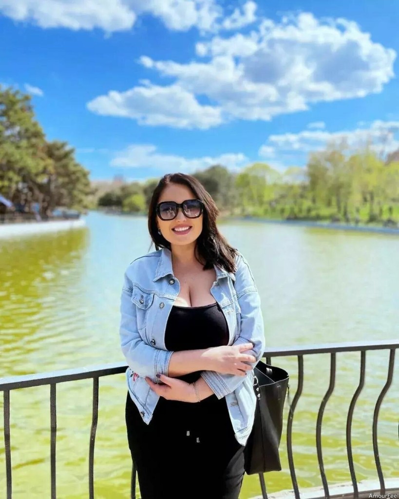 Ilona Profile image 4