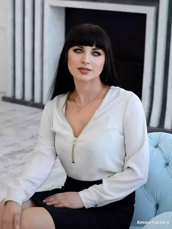 Yana Profile image 1