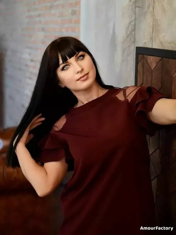 Yana Profile image 5