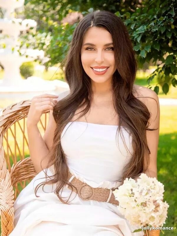 Alexandra Profile image 1