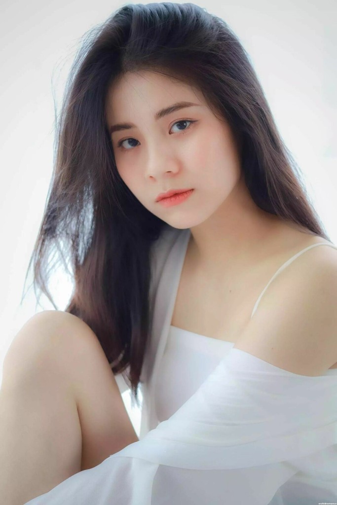 Doris Profile image 5