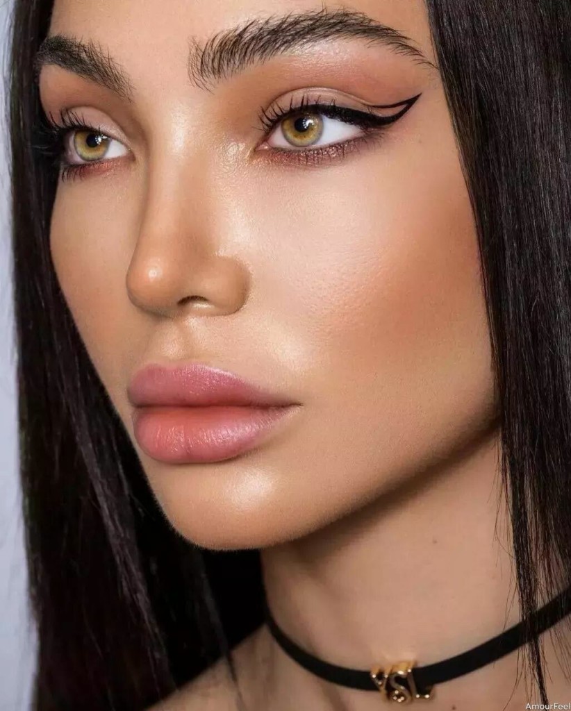 Veronika Profile image 1