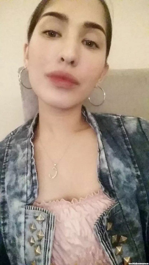 Celeztine Profile image 5