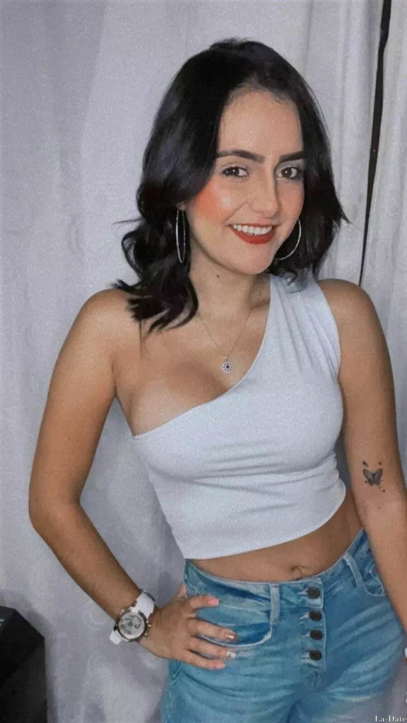 Viviana Profile image 2