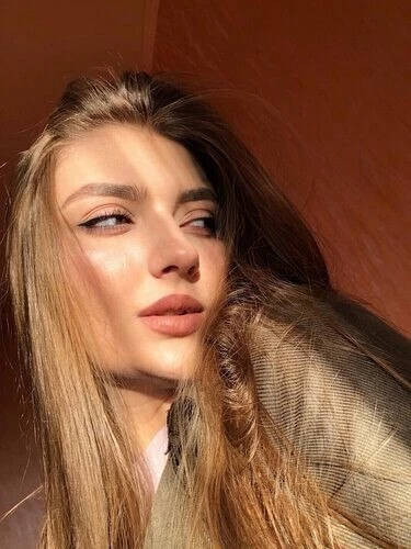 Hana Profile image 3