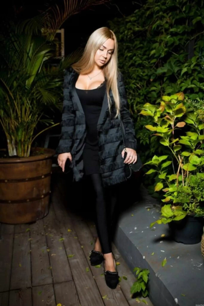 Diana Profile image 5