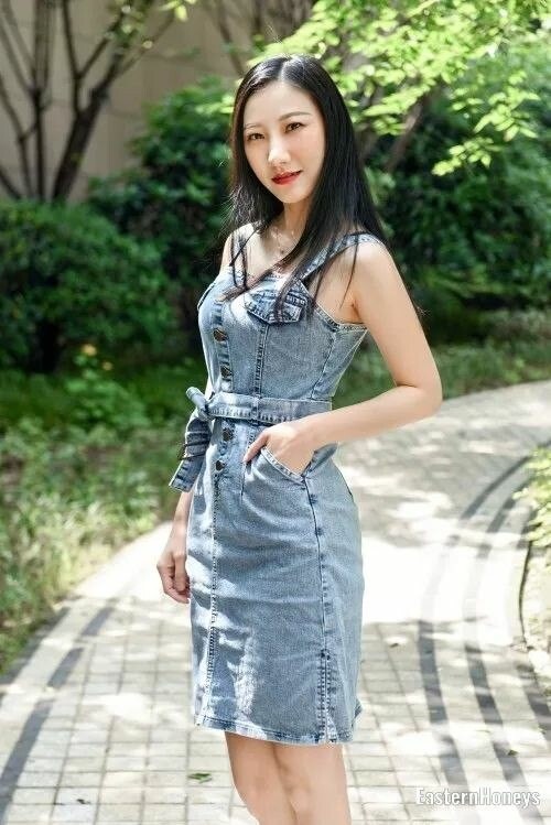 LIli Profile image 1