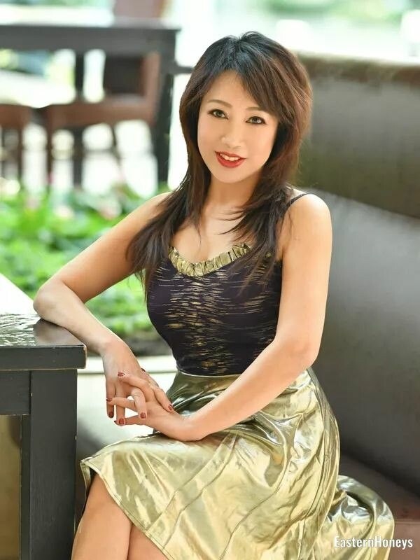 Li Ju Profile image 4