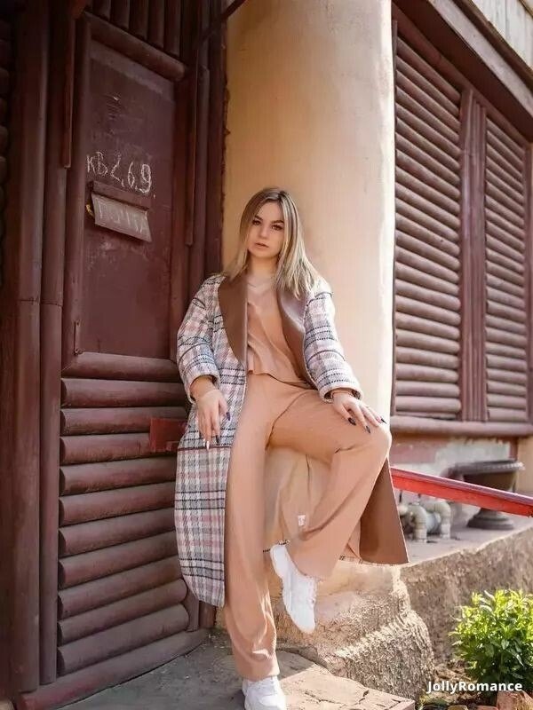 Alona Profile image 4