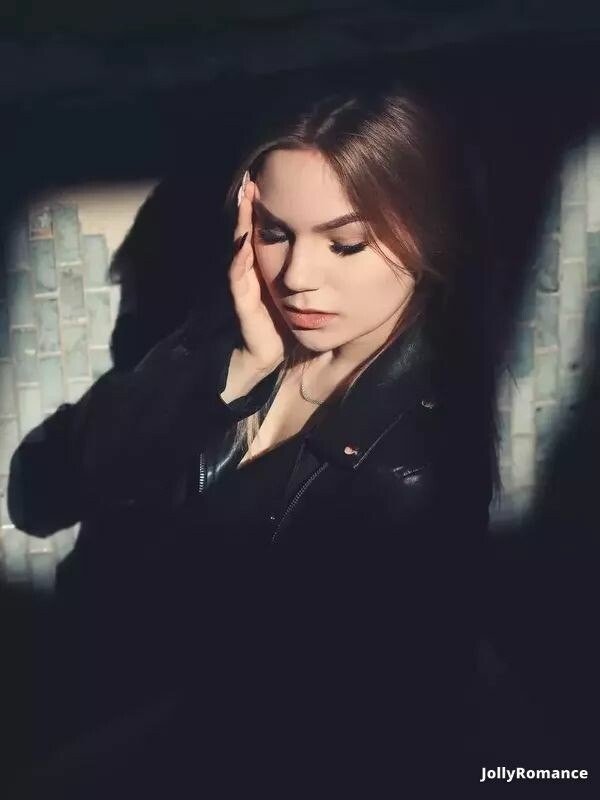 Alona Profile image 5