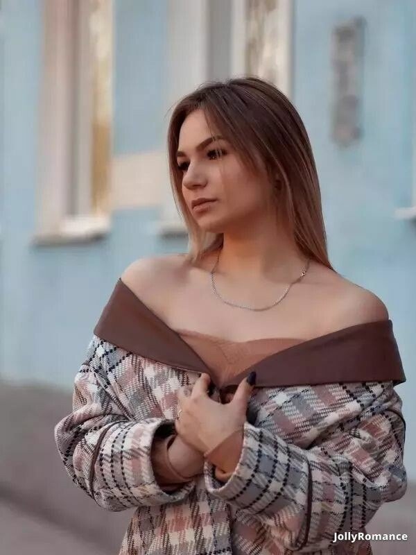 Alona Profile image 2
