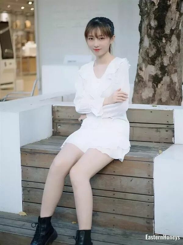 Zhuo Profile image 1
